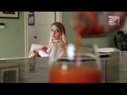 ❤️ Vajza e nxehtë me cica të mëdha dhe pidhi të shtrënguar merr karin nga humbësi, por shumë e vështirë ☑ Vetëm porno në pornografi sq.com-porn-kai.ru ☑